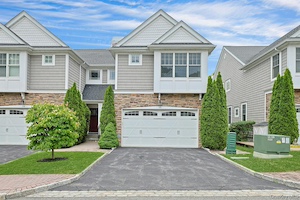 15 Hidden Ridge Court